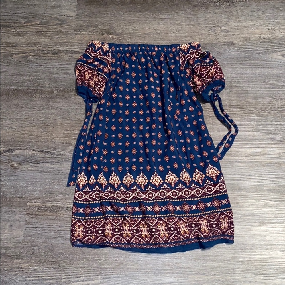 Juniors medium off the sholder dress